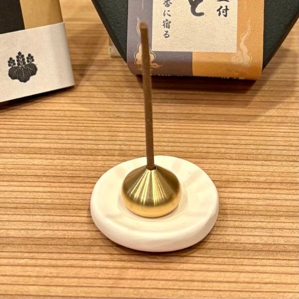 【奈良の癒し屋　あーく煌々（きらら）】真鍮製お香立て（豊臣バージョン）