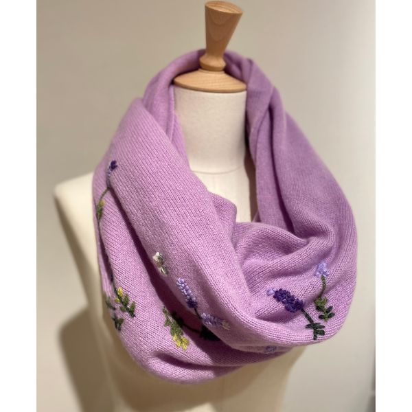 【kaho】ラベンダー柄手刺繍　カシミヤスヌード/Col.パープル