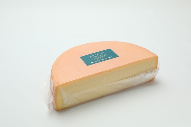 【十勝プライド】ラクレット モールウォッシュ 1/2ホール（約1,800g）