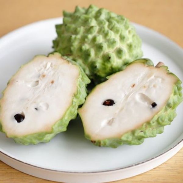 【てるてるファーム】沖縄県産アテモヤ 1kg箱（3～4玉入り） ■12月～3月末まで